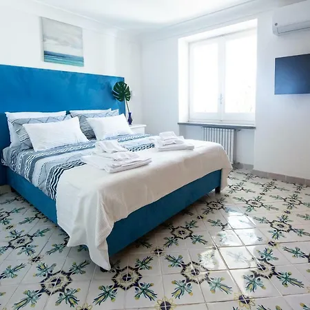 Capri Blue “le Tre Monelle”